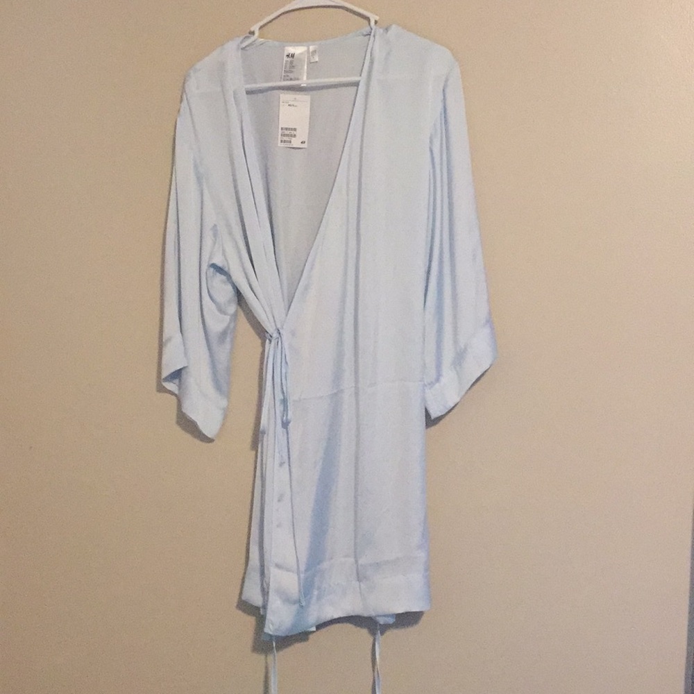 Never worn with tags !  Satin kimono